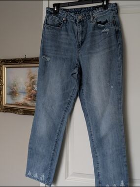 Blank NYC Light Blue Boyfriend Jeans with Subtle Distressing